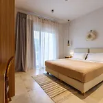 Aura 3* لوتراكي