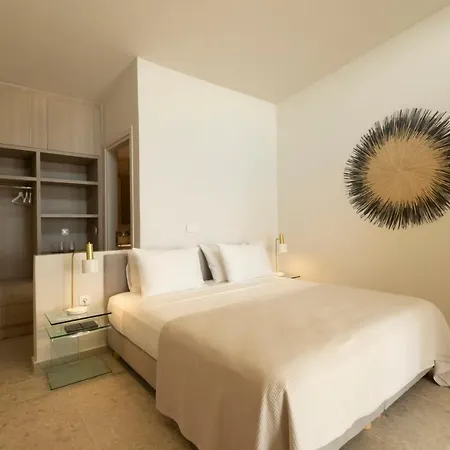 Oda ve Kahvaltı Aura 4*