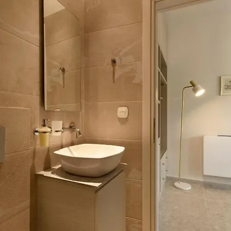 Aura Bed & Breakfast