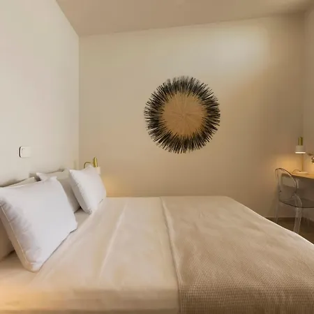 Aura Bed & Breakfast 4*