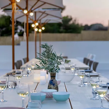 לינה וארוחת בוקר Aura לוטראקי