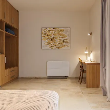 Aura Bed & Breakfast 4*