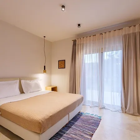 Aura Bed and Breakfast