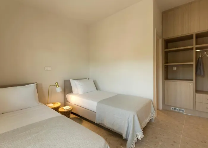 Aura Bed & Breakfast 4*