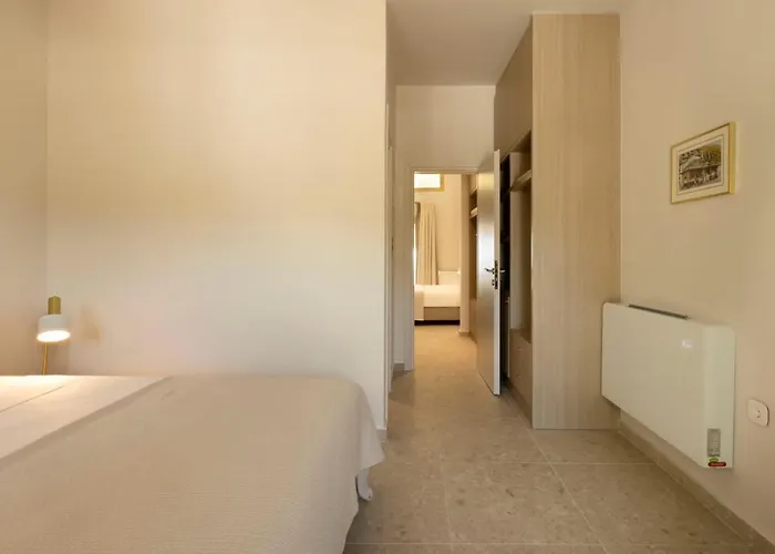 Aura Loutraki (Corinthia)