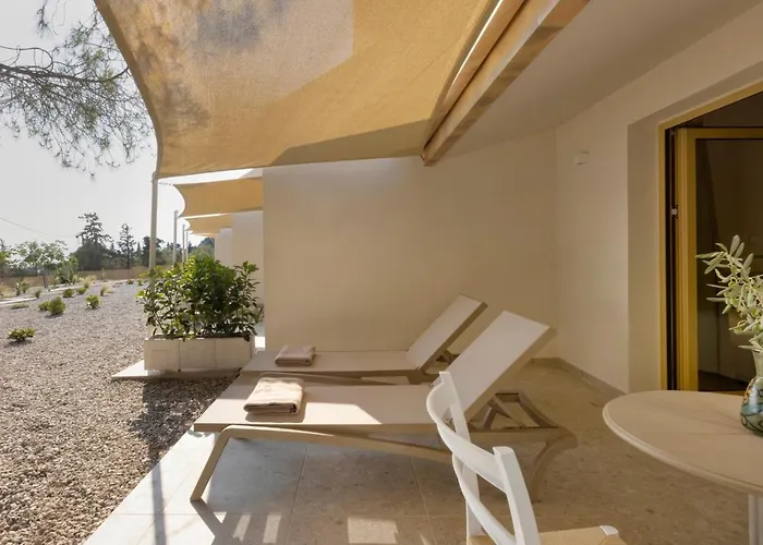 Aura Bed & Breakfast 4*